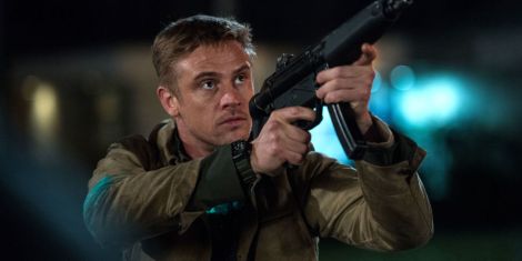 landscape-1536656249-boyd-holbrook-predator